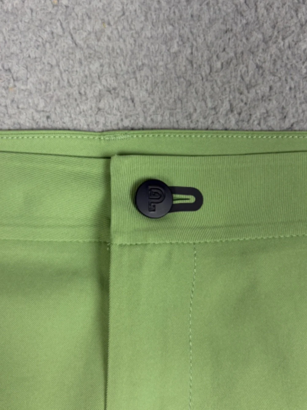 Public Rec Performance Shorts Mens Size 44 Green Shorts Stretch Golf Casual